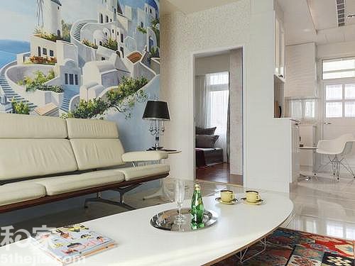 手繪背景墻裝點地中海小戶型