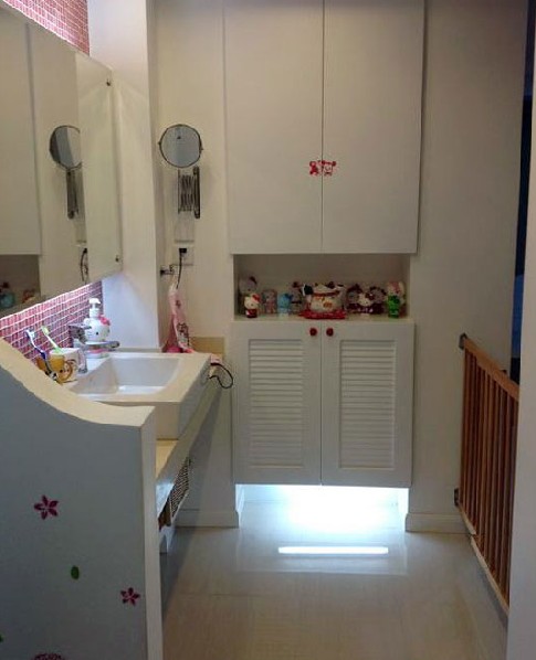 客廳裝飾加款花案地毯營造春天個性家