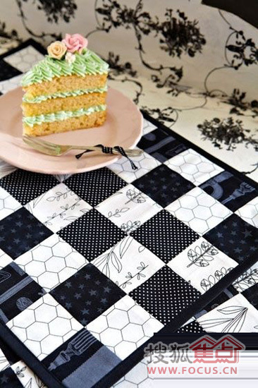 時尚范兒拼接布藝做棋盤格桌布