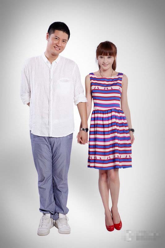 "新戀愛"曝全家福寫真姚笛任重甜蜜