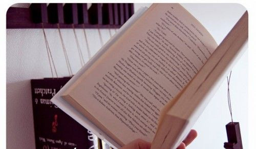 掛在墻上的創意書架